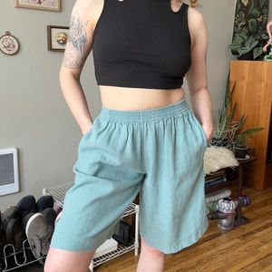 Super cute sea foam green long linen linen fox elastic waist shorts 🌊